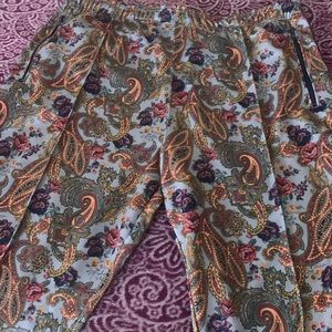 Urban Outfitters | Pants | Uo Paisley 